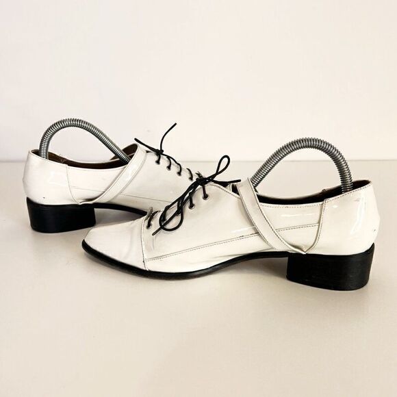 Tabitha Simmons White Patent Leather Pointed Toe Oxfords - Picture 5 of 9